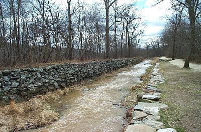 Patowmack Canal wall